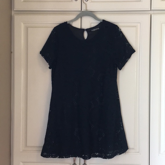 Super cute lace tunic! - Picture 2 of 4